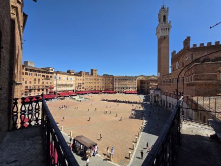For Sale Apartment In the very heart of Siena, overlooking the world-famous Piazza del Campo, this extraordinary...